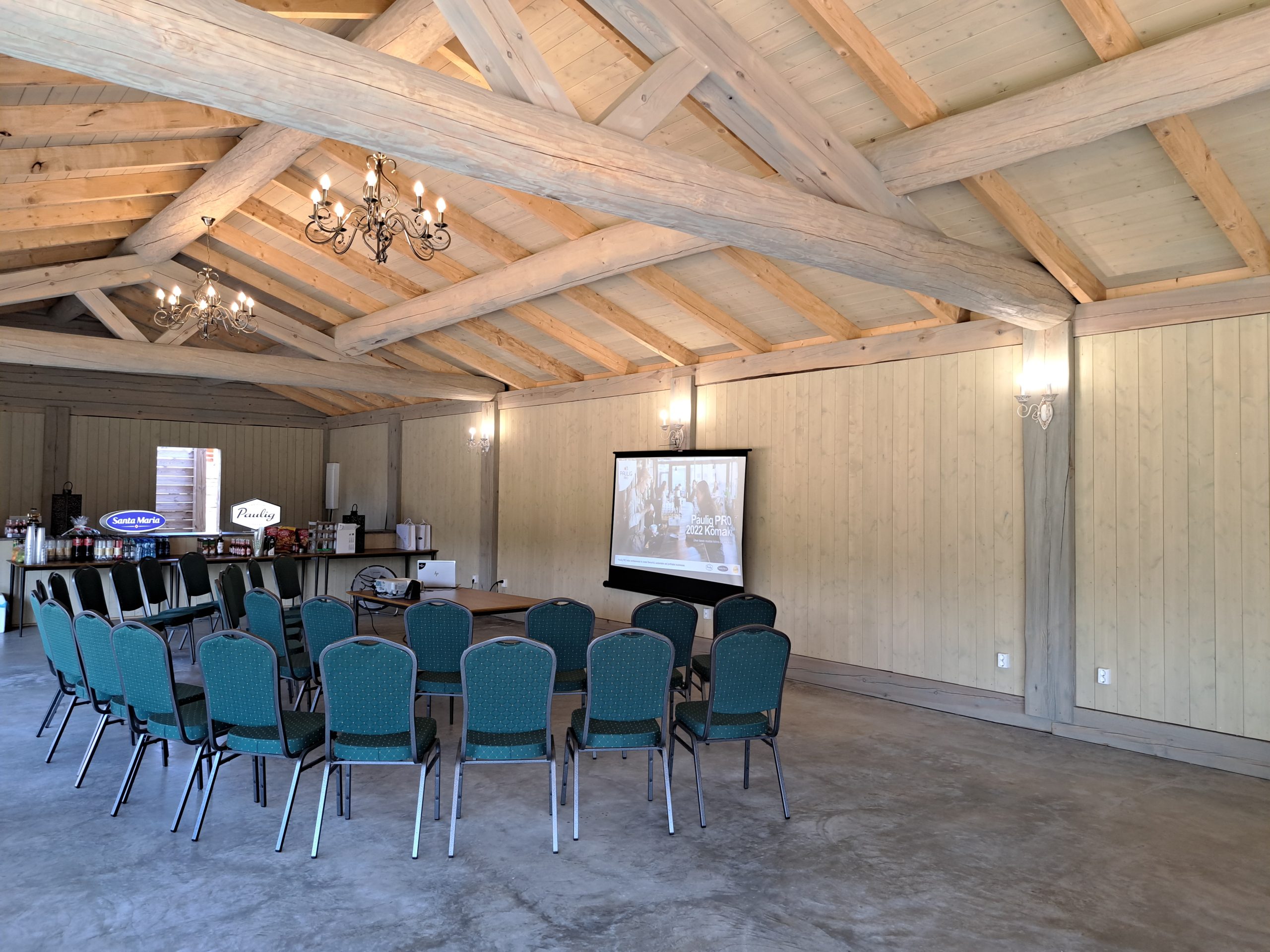 Metsaluige Turismitalu seminariruum